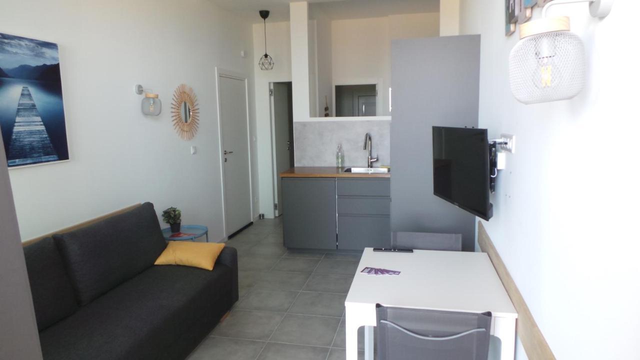 Appartements Modernes Vue Mer A Cap Esterel Сен-Рафаэль Экстерьер фото